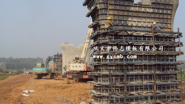 鋼模板施工現(xiàn)場